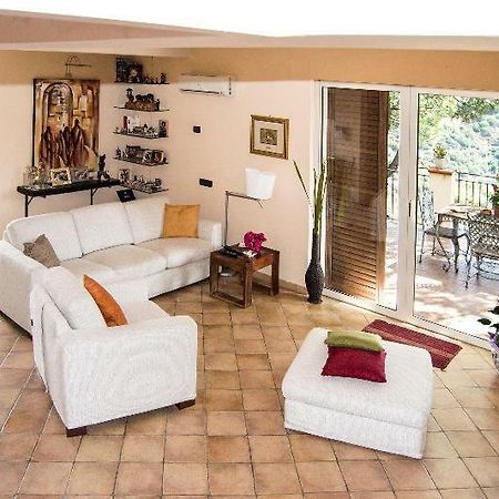 Casa Vacanze Gallodoro レトイアンニ エクステリア 写真