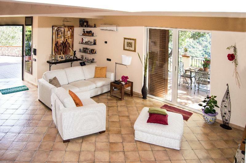 Casa Vacanze Gallodoro レトイアンニ エクステリア 写真
